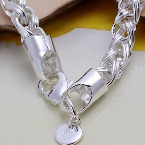 Women's .925 Sterling Silver Stamped 4 MM Twist Braided Bracelet 8" - Picture 4 of 4